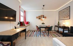 4 Personen Altbau nahe Kurfürstendamm