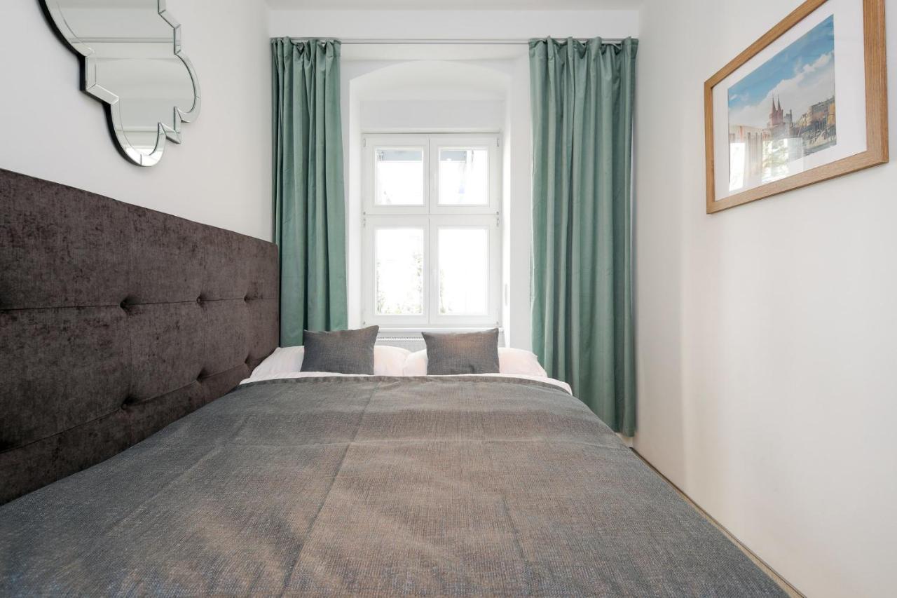 4 Personen Altbau nahe Kurfürstendamm Berlín Exterior foto